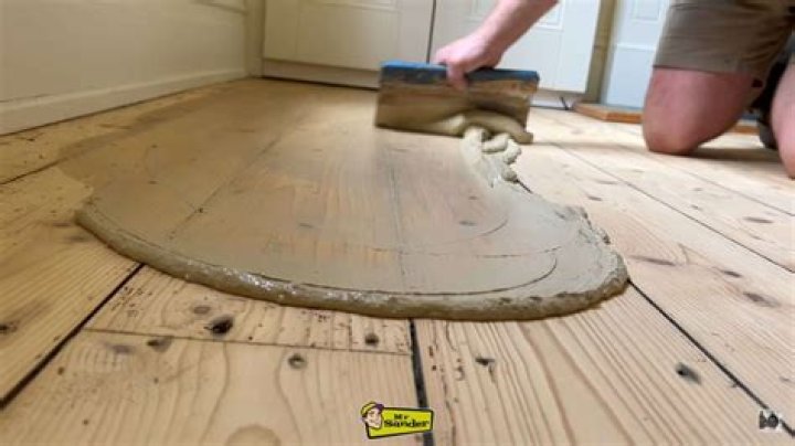 How do you restore old hardwood floors with gaps?