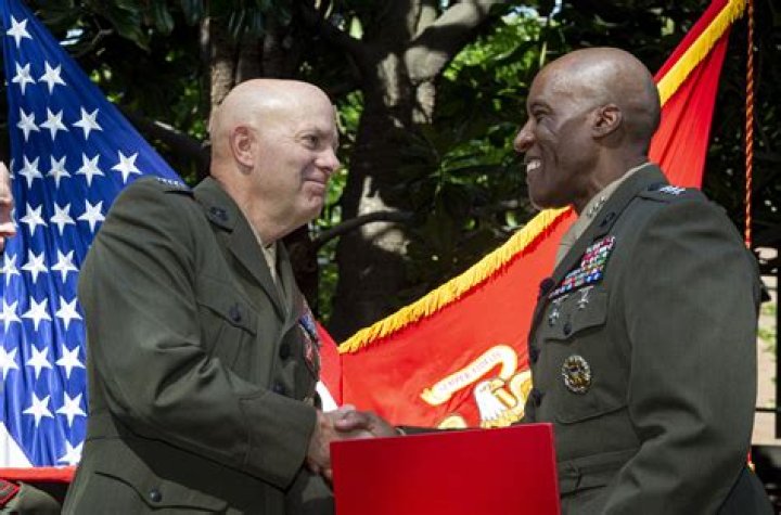 What do 4 star generals do?
